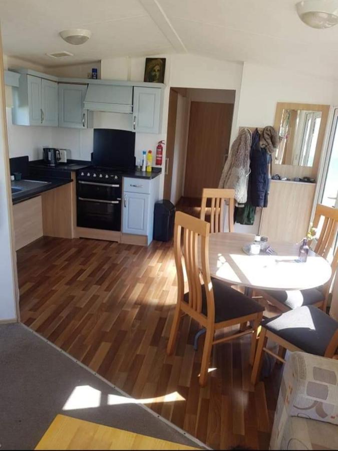 Private Caravan Situated At Parkdean Holiday Resort St Margaret'S At Cliffe Number 18 Exterior photo