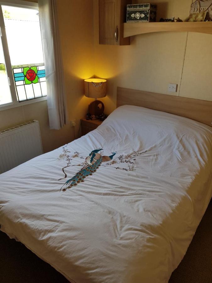 Private Caravan Situated At Parkdean Holiday Resort St Margaret'S At Cliffe Number 18 Exterior photo