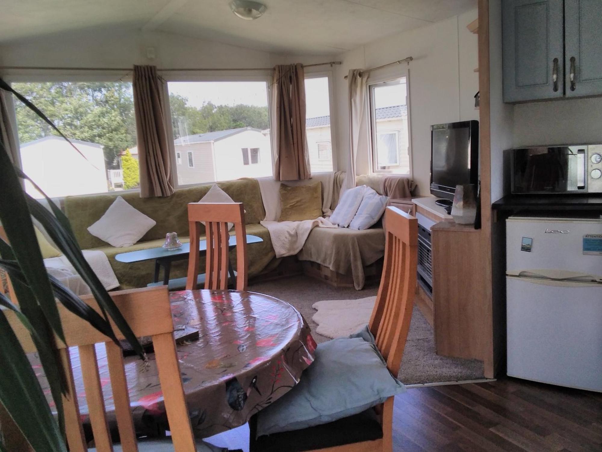Private Caravan Situated At Parkdean Holiday Resort St Margaret'S At Cliffe Number 18 Exterior photo